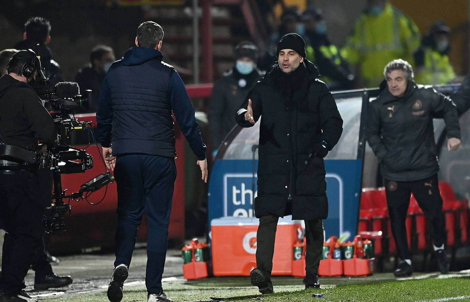 还期望通过 还期望通过