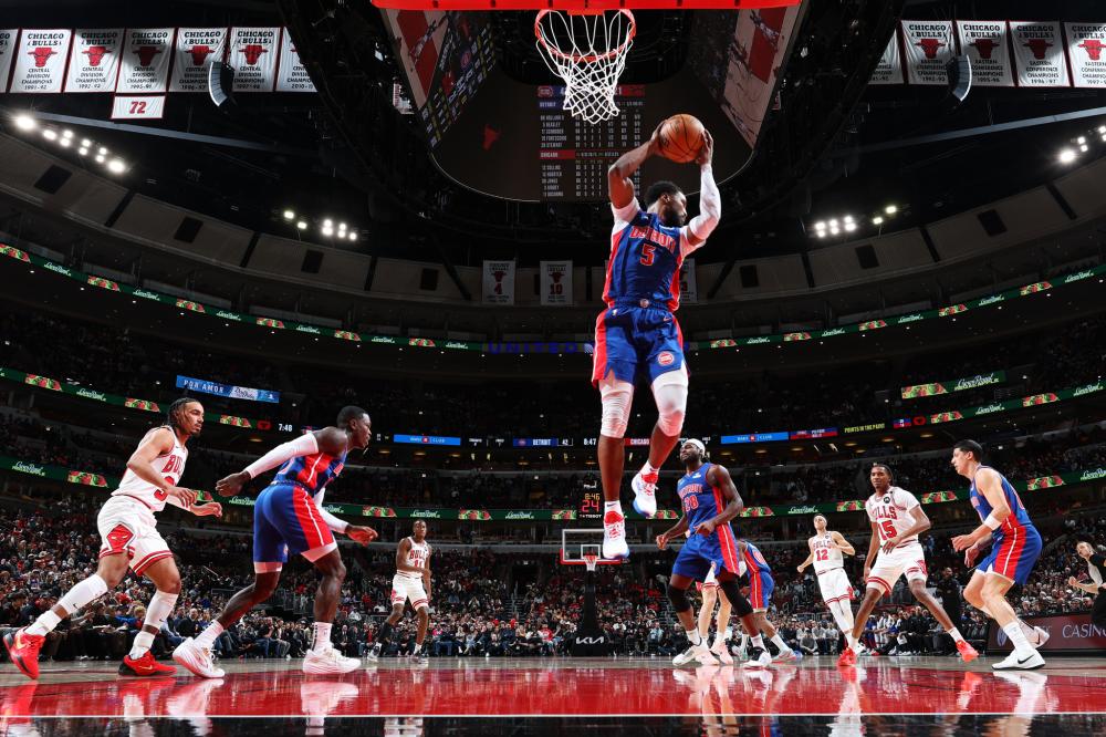 边锋的位置 边锋的位置